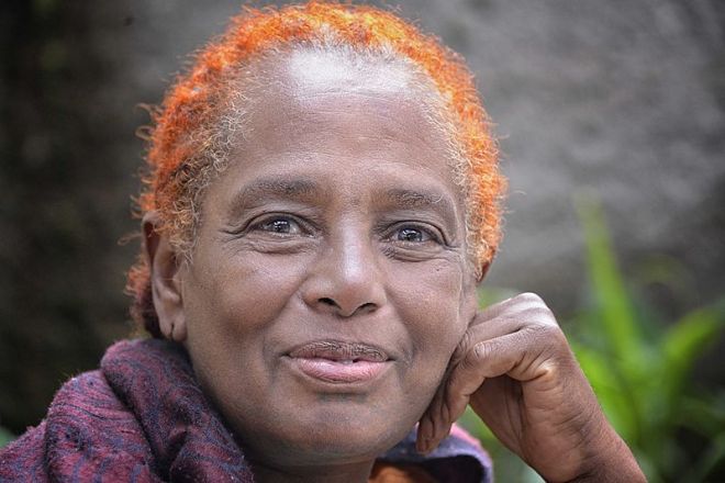 Henna applied to hair - photo credit: wikimedia commons